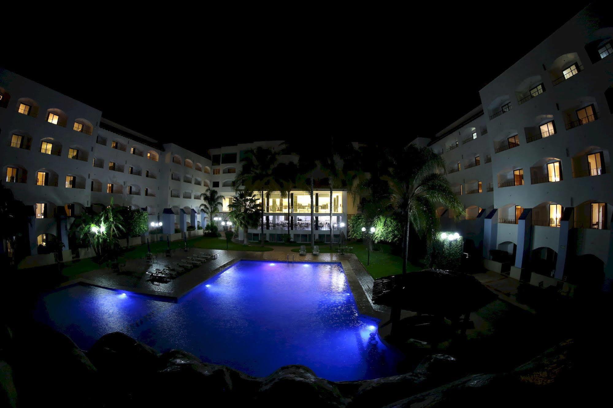 Hotel Gran Plaza & Convention Center Гуанахуато Экстерьер фото